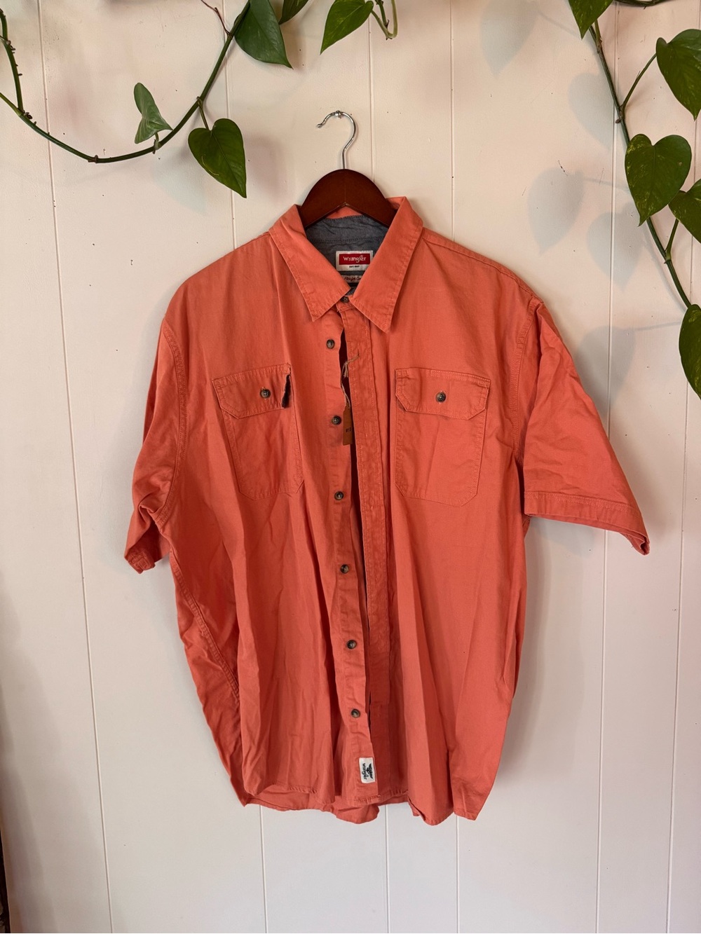 Wrangler Short-Sleeve Button-Down Shirt in Coral Orange